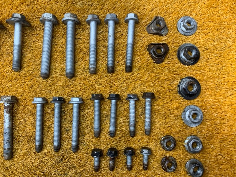 Болты и гайки задней подвески, 1500 рублей, Красноярск