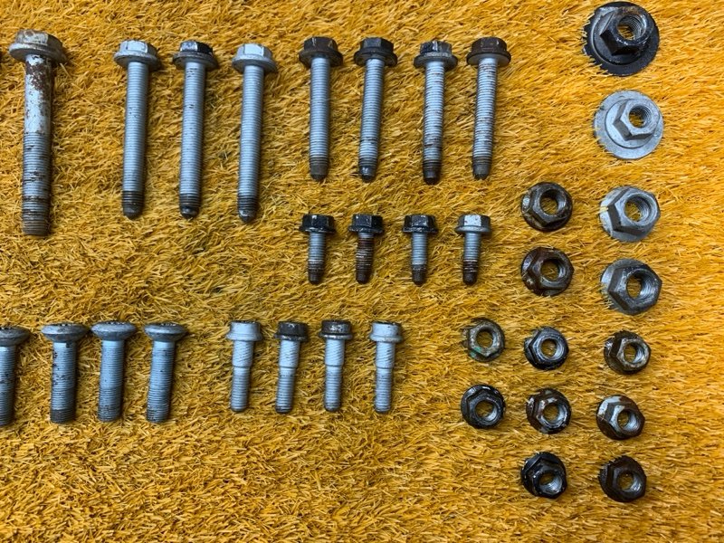 Болты и гайки задней подвески, 1500 рублей, Красноярск