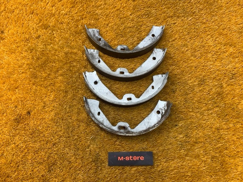 Колодки ручника, 1000 рублей, Красноярск