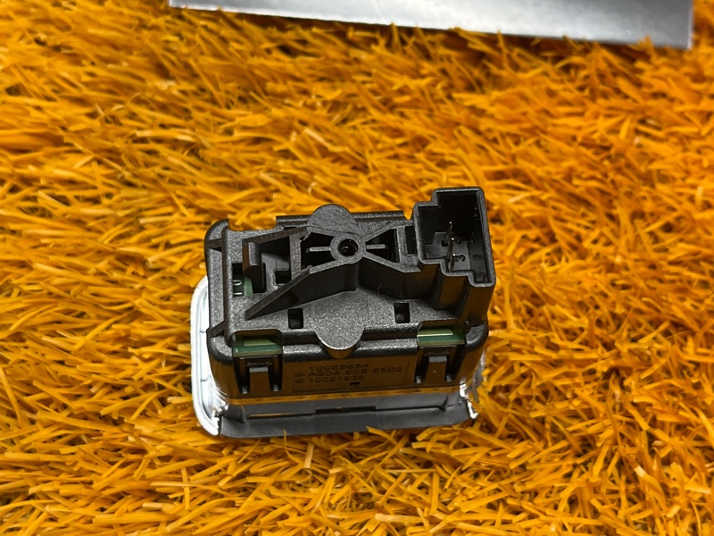 кнопка стеклоподъемника, 300 рублей, Красноярск