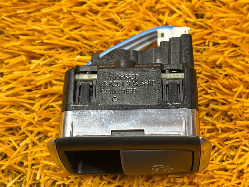 Кнопка открывания багажника, 1000 рублей, Красноярск