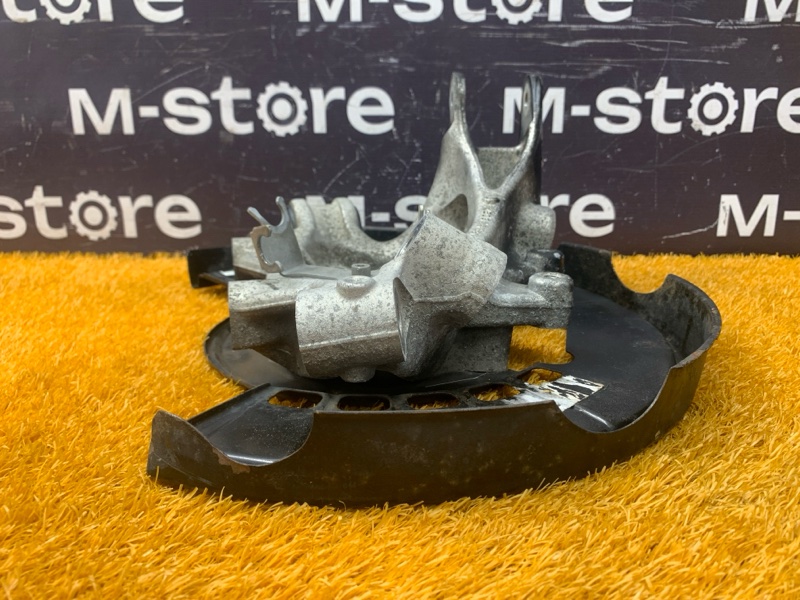 кулак поворотный, 2000 рублей, Красноярск