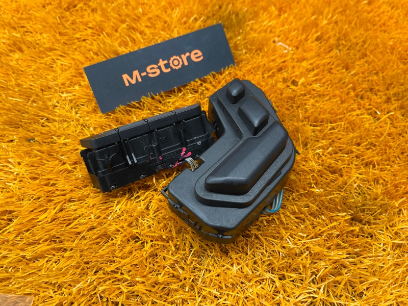 блок управления сиденьем, 1000 рублей, Красноярск