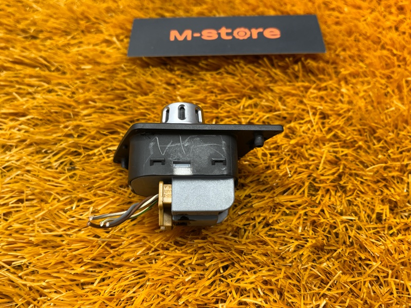 Кнопка регулировки зеркал, 1000 рублей, Красноярск