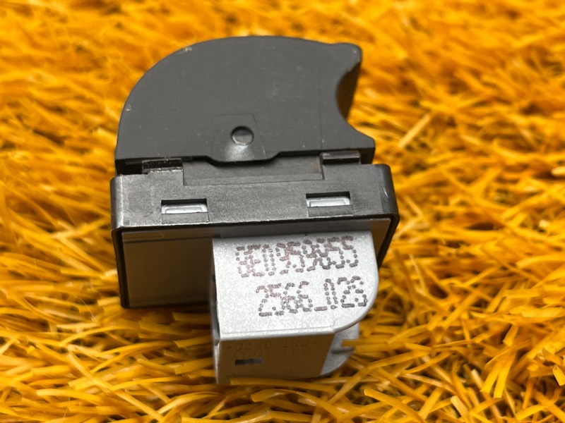 кнопка стеклоподъемника, 300 рублей, Красноярск