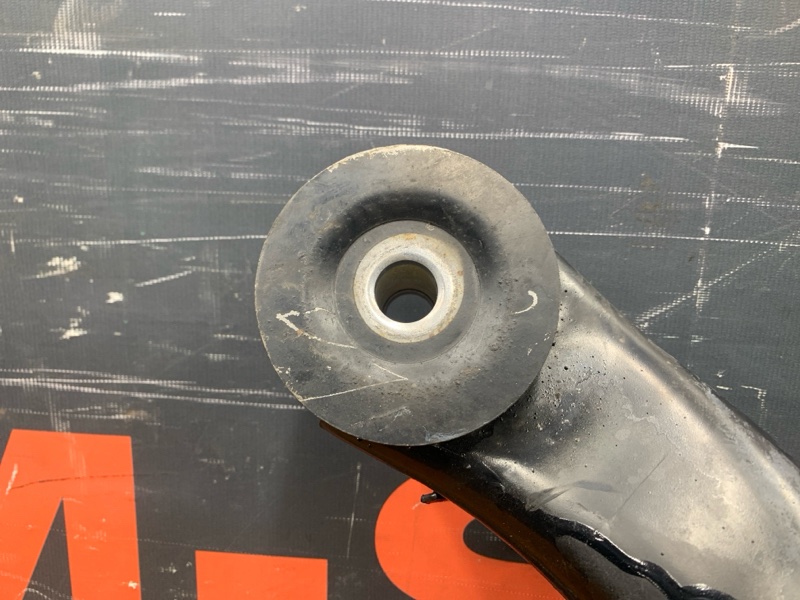 Балка поперечная (подрамник), 4800 рублей, Красноярск