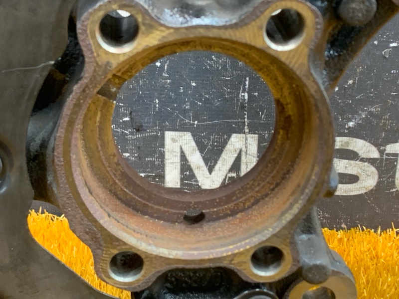 кулак поворотный, 1300 рублей, Красноярск