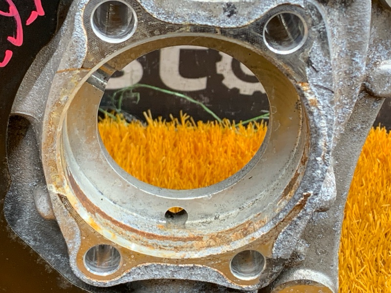 кулак поворотный, 2000 рублей, Красноярск