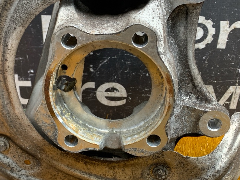 кулак поворотный, 16000 рублей, Красноярск