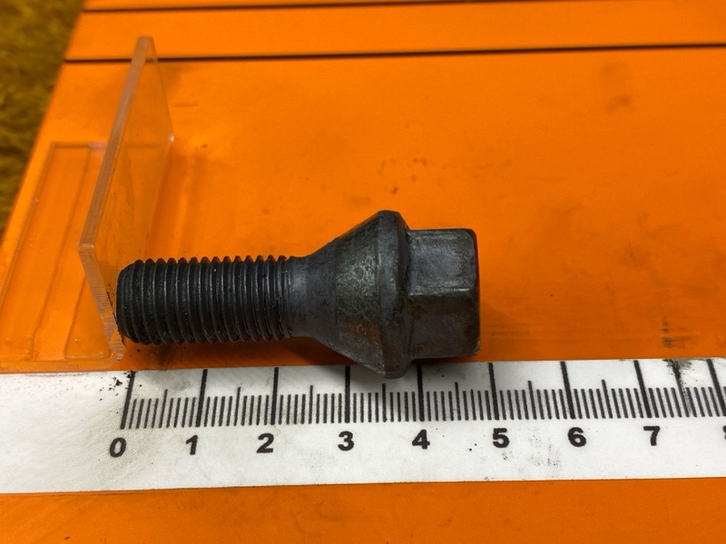 болт колесный, 1600 рублей, Красноярск