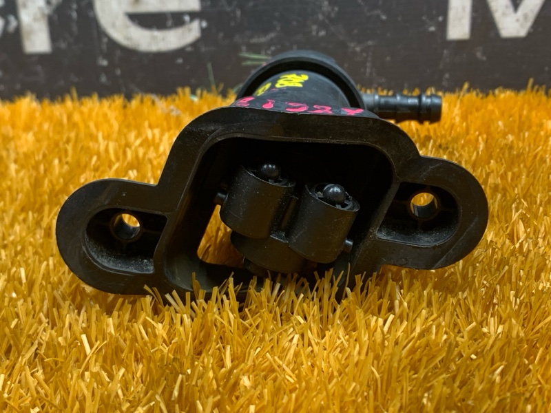 Форсунка омывателя фары, 1000 рублей, Красноярск