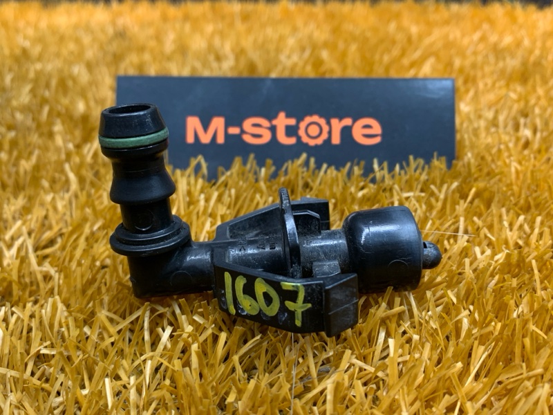 Форсунка омывателя фары, 1000 рублей, Красноярск