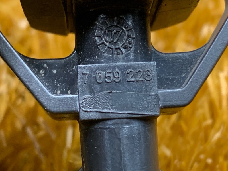 Форсунка омывателя фары, 1000 рублей, Красноярск