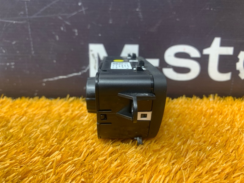 Переключатель света фар, 2000 рублей, Красноярск