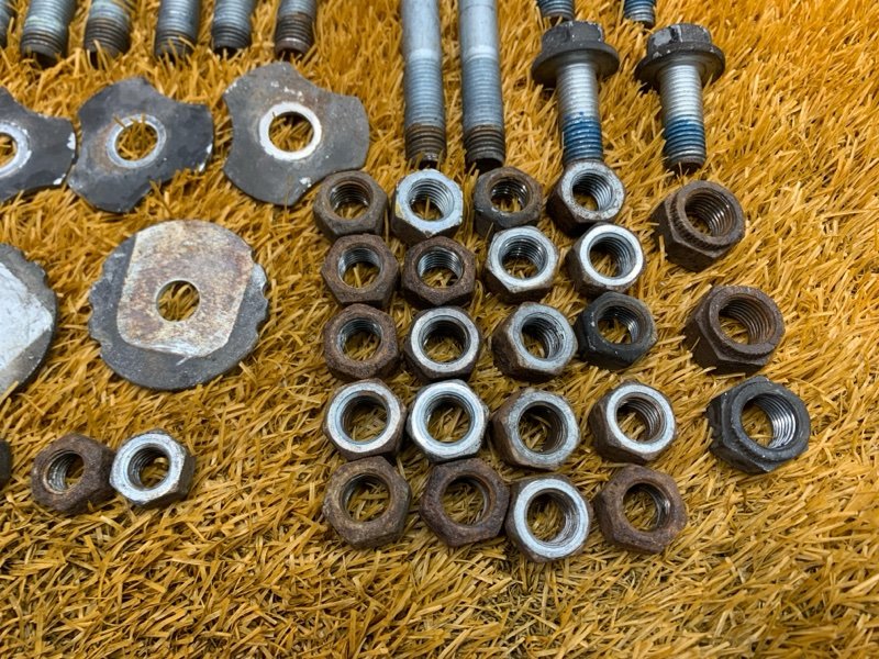 Болты и гайки задней подвески, 750 рублей, Красноярск