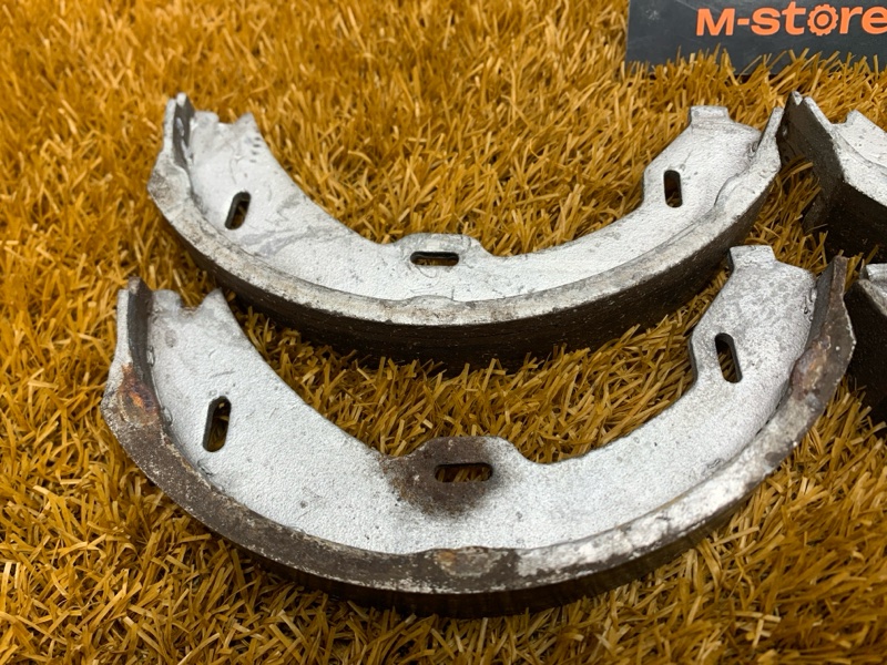 Колодки ручника, 1000 рублей, Красноярск