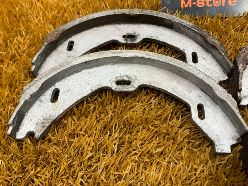 Колодки ручника, 1000 рублей, Красноярск