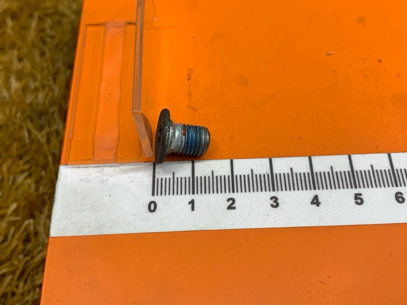 Болт тормозного диска, 100 рублей, Красноярск