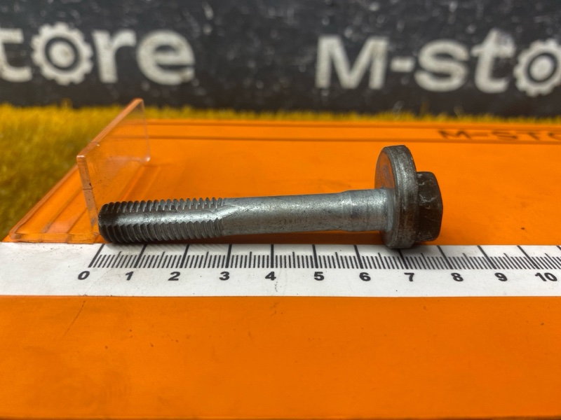 Болт развальный, 1000 рублей, Красноярск