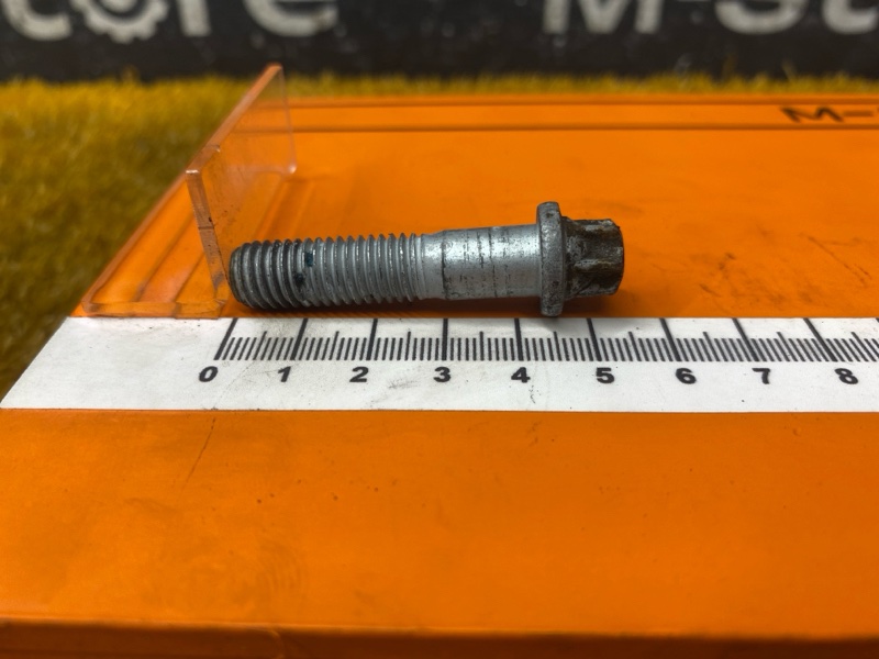 Болт привода, 500 рублей, Красноярск