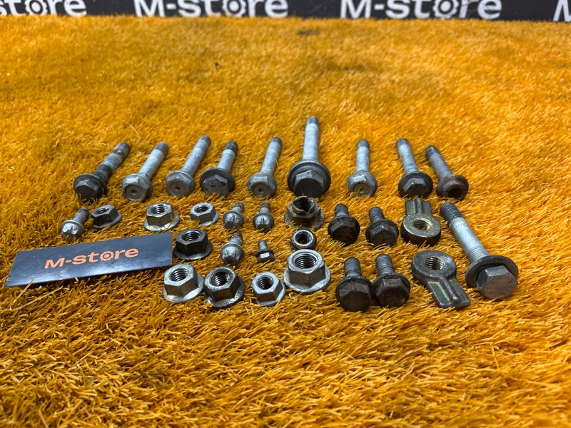 Болты и гайки задней подвески, 1000 рублей, Красноярск