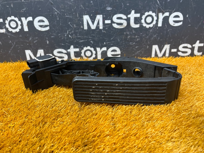 педаль газа, 1300 рублей, Красноярск