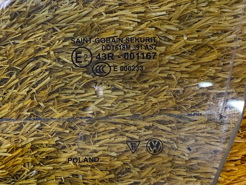 Стекло боковое, 1300 рублей, Красноярск