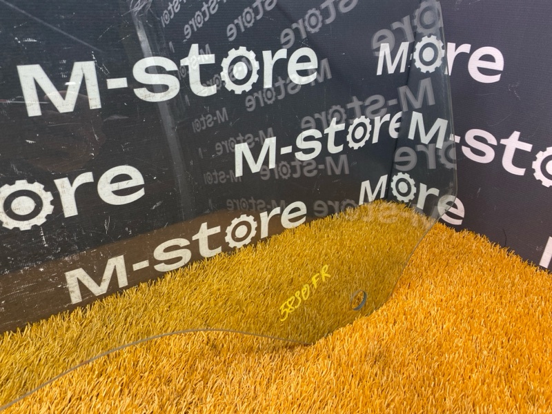 Стекло боковое, 1300 рублей, Красноярск