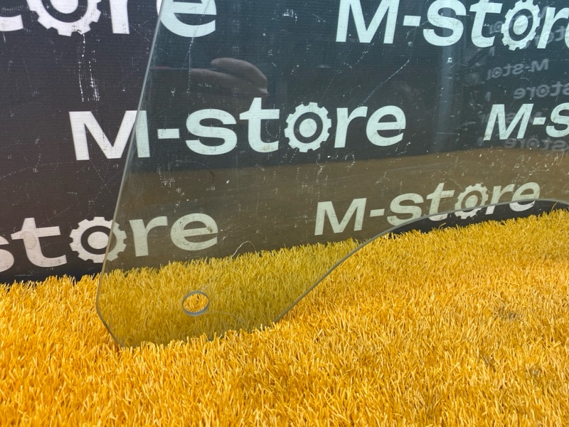 Стекло боковое, 1300 рублей, Красноярск