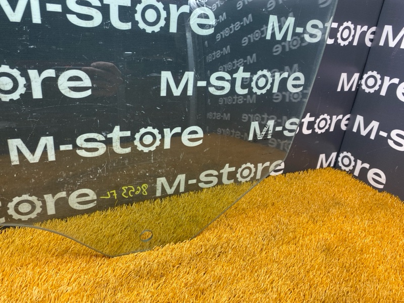 Стекло боковое, 1300 рублей, Красноярск