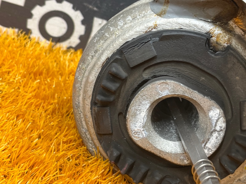 Балка поперечная (подрамник), 1800 рублей, Красноярск