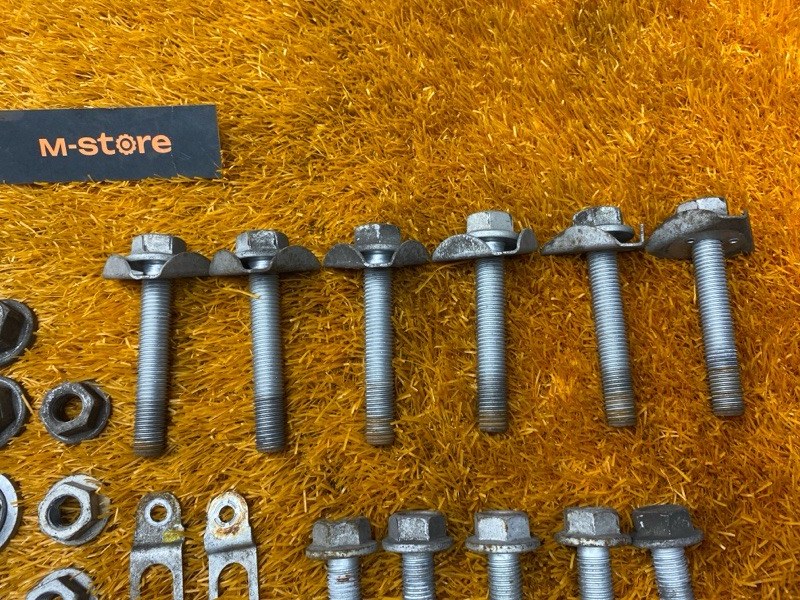 Болты и гайки задней подвески, 900 рублей, Красноярск