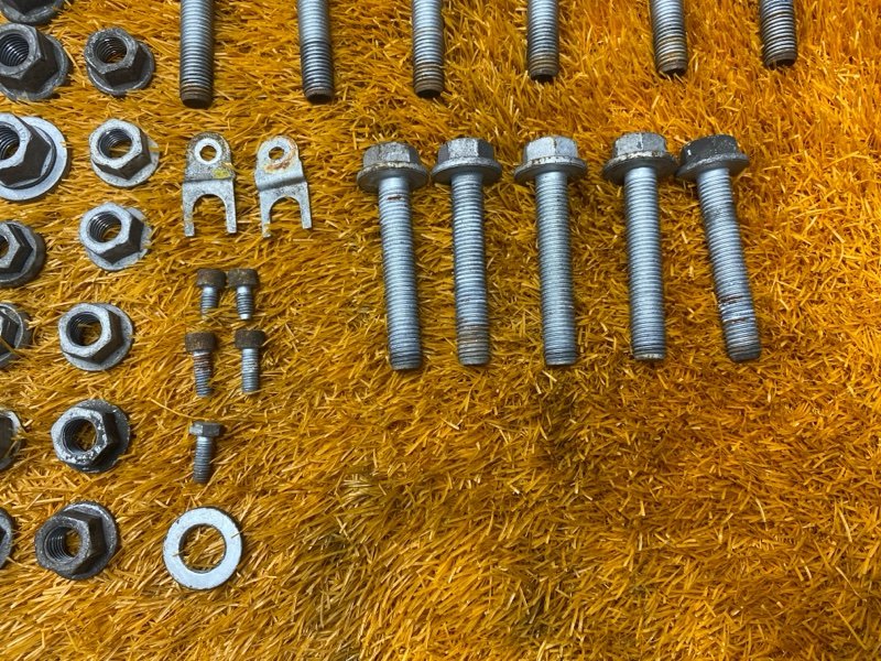 Болты и гайки задней подвески, 900 рублей, Красноярск