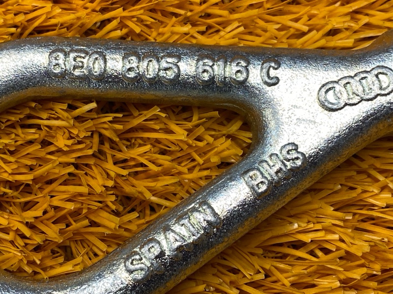 Крюк буксировочный, 1300 рублей, Красноярск