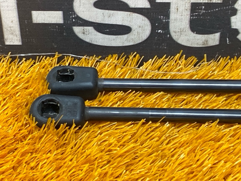 амортизатор капота, 2000 рублей, Красноярск