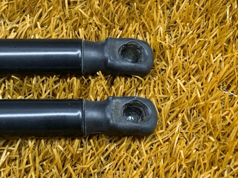 амортизатор багажника, 1000 рублей, Красноярск