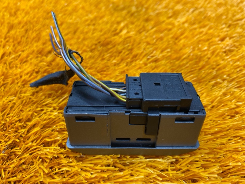 Кнопка люка, 300 рублей, Красноярск