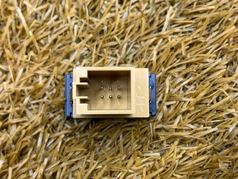 кнопка шторки, 500 рублей, Красноярск