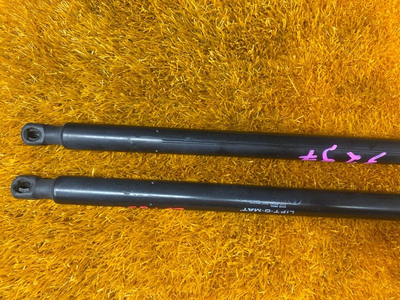 амортизатор багажника, 700 рублей, Красноярск