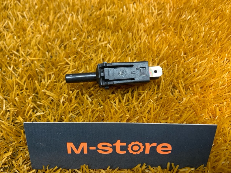 Концевик стояночного тормоза, 200 рублей, Красноярск