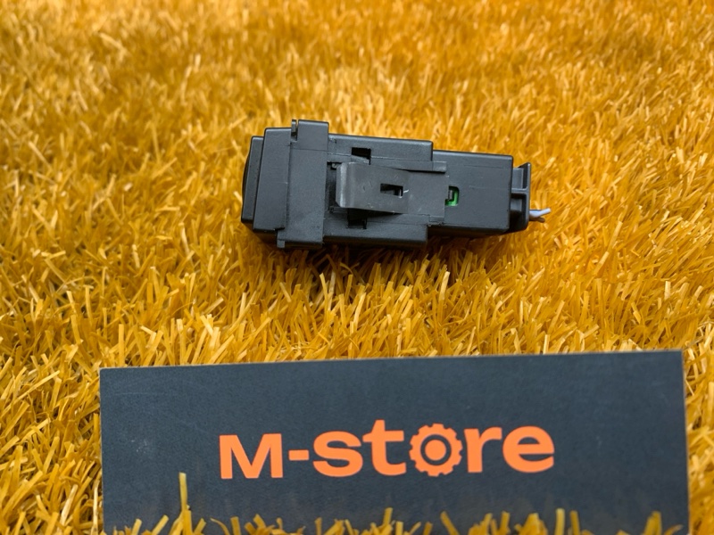 Кнопка подогрева сидений, 300 рублей, Красноярск