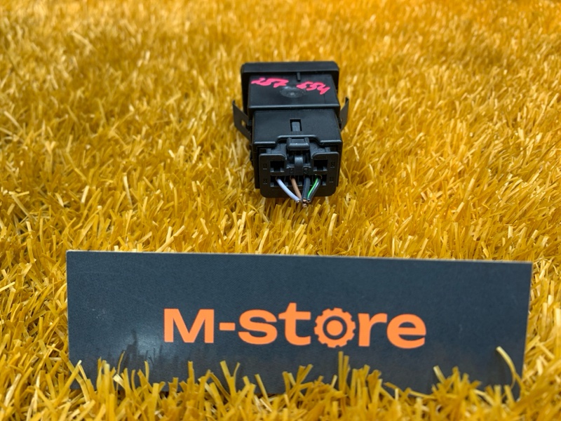 Кнопка подогрева сидений, 300 рублей, Красноярск