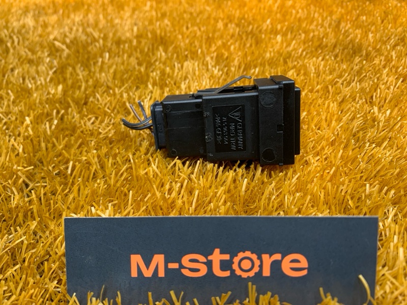 Кнопка подогрева сидений, 300 рублей, Красноярск