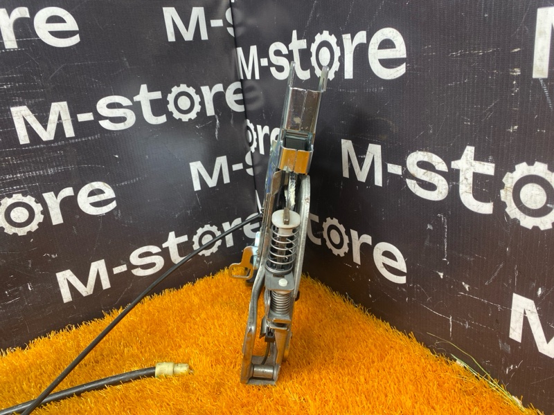 Педаль стояночного тормоза, 1000 рублей, Красноярск