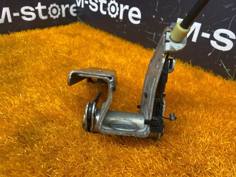 Педаль стояночного тормоза, 1000 рублей, Красноярск