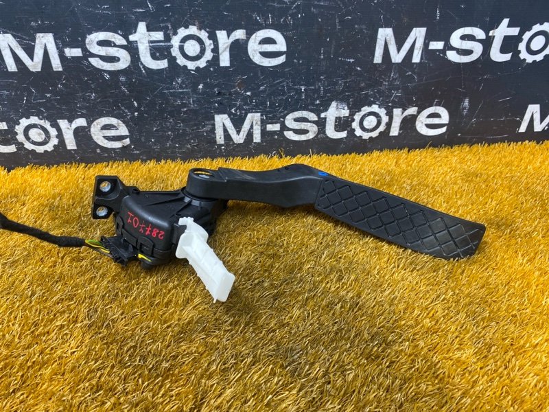 педаль газа, 500 рублей, Красноярск