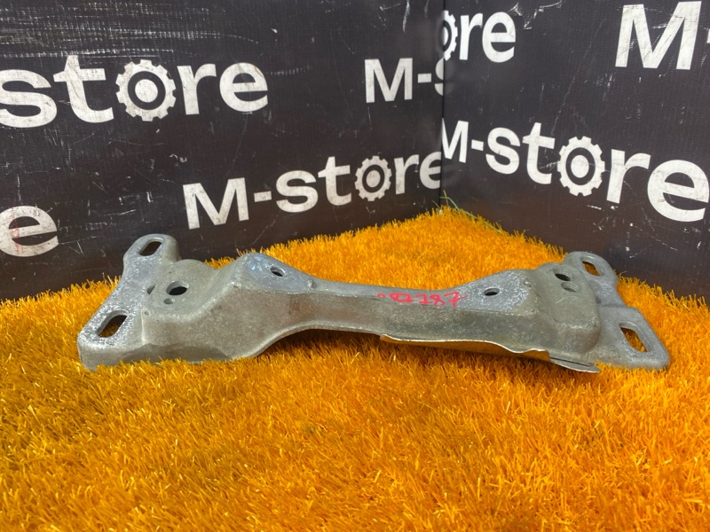 Кронштейн КПП, 1000 рублей, Красноярск