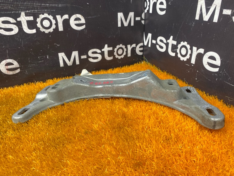 Кронштейн КПП, 1000 рублей, Красноярск