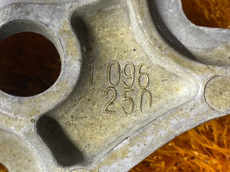 Кронштейн КПП, 1000 рублей, Красноярск