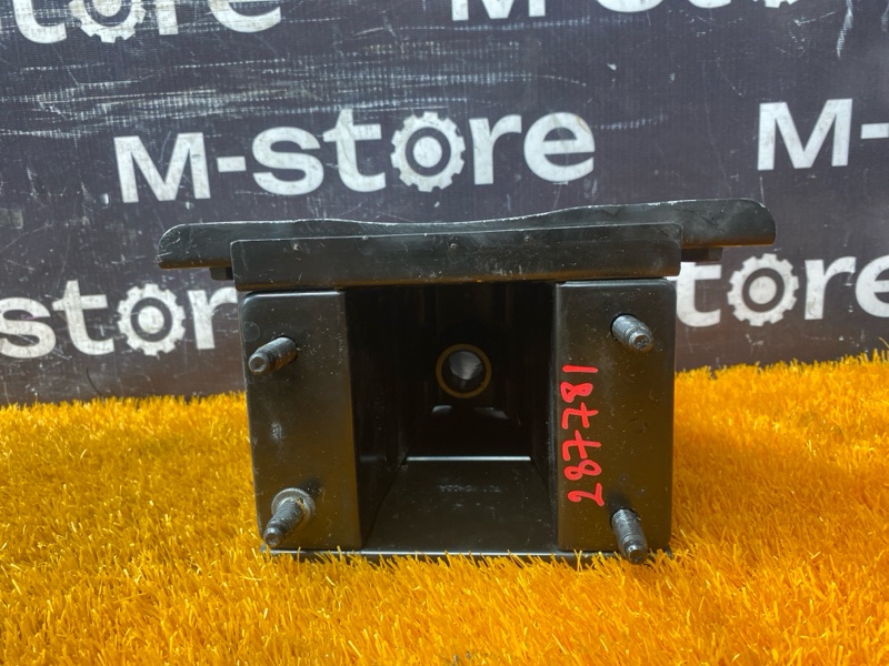 крепление бампера, 300 рублей, Красноярск